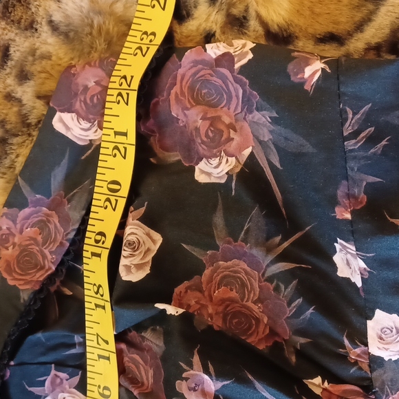 NWT Hot topic,Dark floral Retro dress with pockets 2x elastic waist in back - Picture 13 of 16